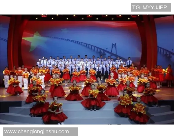 足球明星欢庆中国新年分享祝福视频传递团圆与喜悦的节日氛围